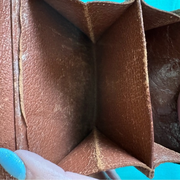 Louis Vuitton Double. Snap Monogram Wallet - Picture 8 of 14